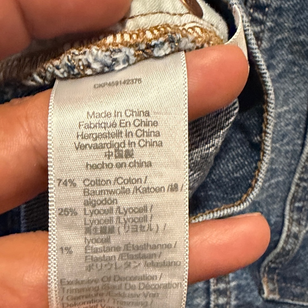 Madewell Frayed Hem Jean Shorts - Blue - Picture 4 of 7